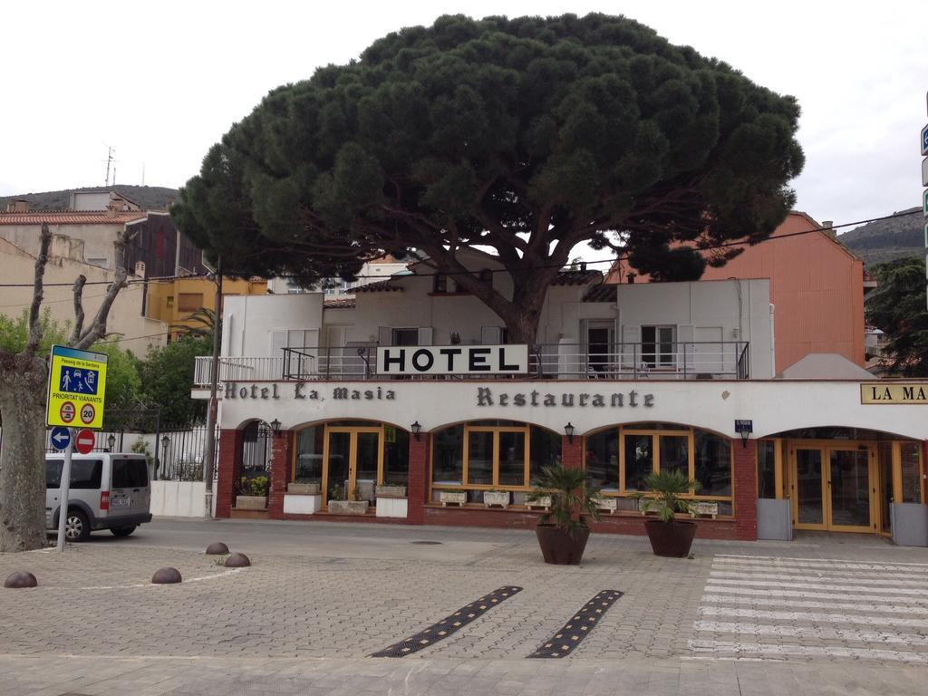 Hotel la Masia Portbou Bagian luar foto