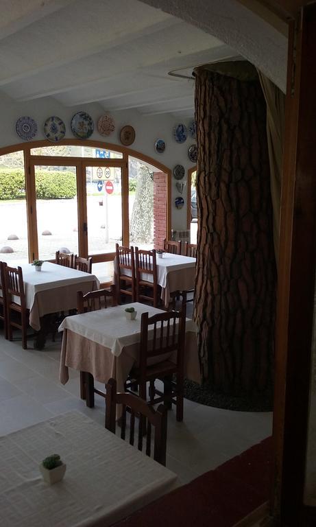 Hotel la Masia Portbou Bagian luar foto