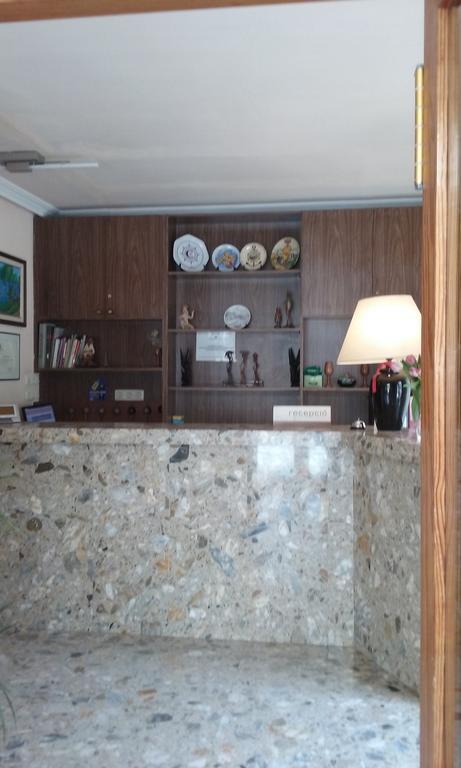 Hotel la Masia Portbou Bagian luar foto