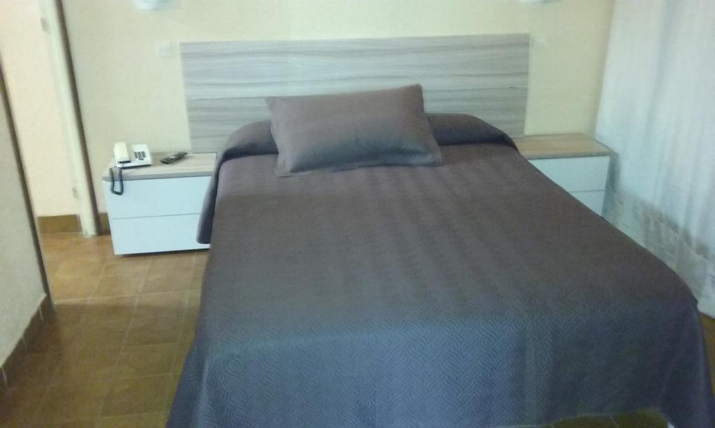 Hotel la Masia Portbou Bagian luar foto